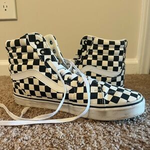 Women’s 9.5 checkered vans high tops